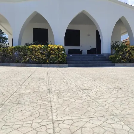 Dei Gigli Rossi Villa